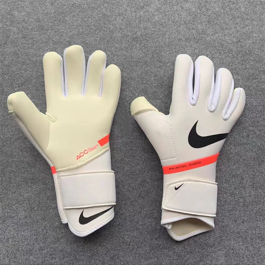Nike Phantom Elite Goalkeeper Gloves