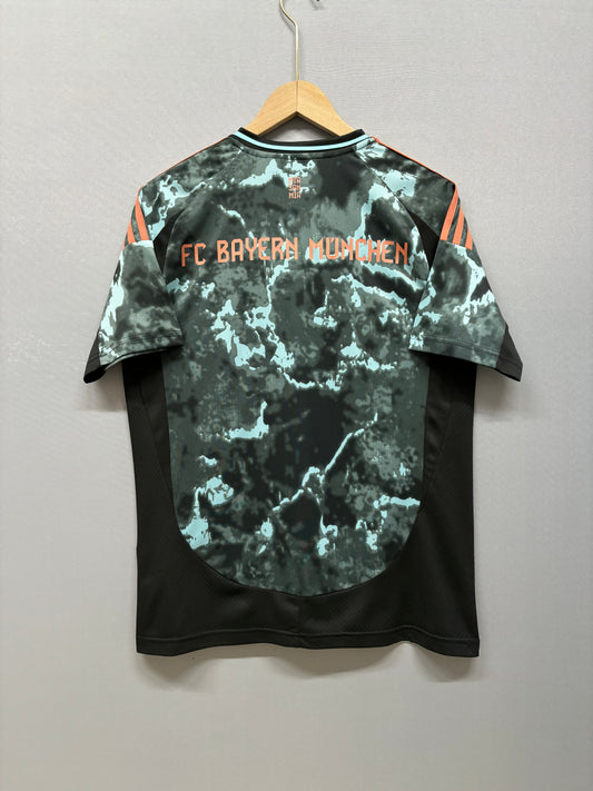 FC Bayern 24/25 Away Jersey